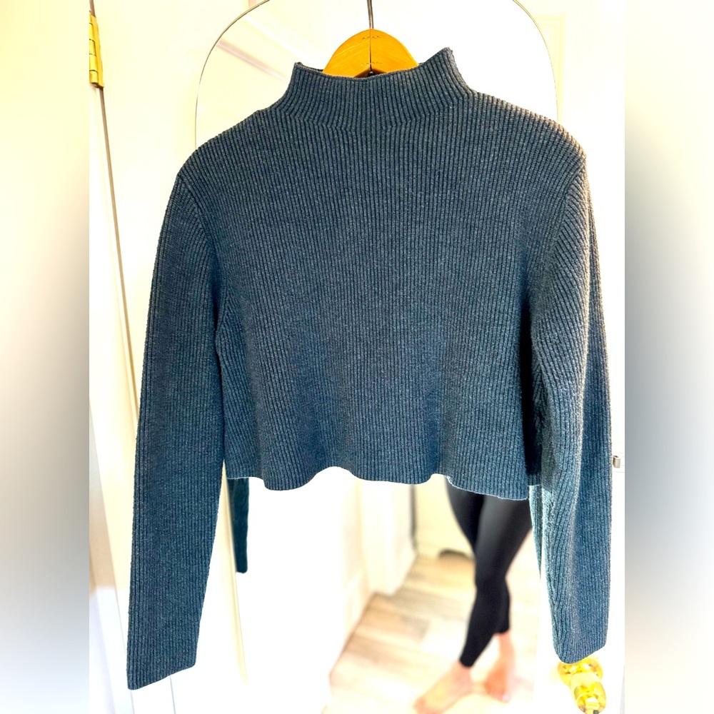 Vici Cropped Sweater